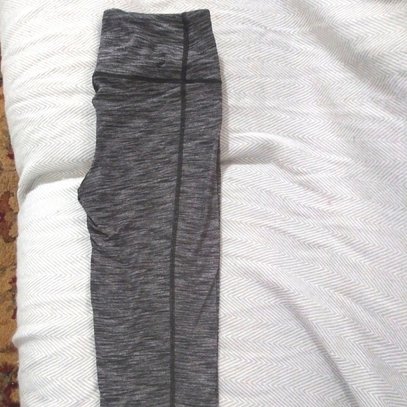 Gray Victoria Secret leggings ladies size small - Picture 5 of 8